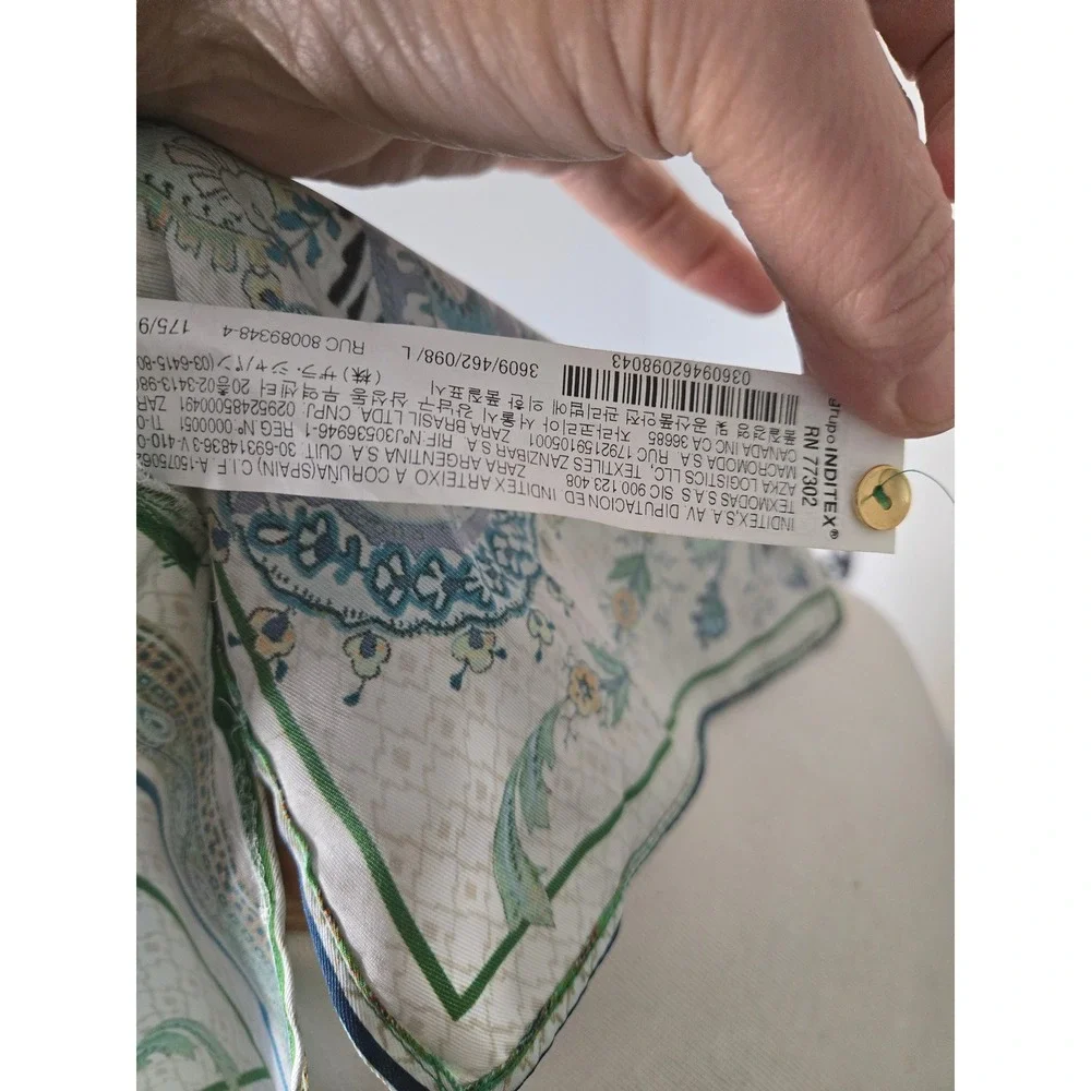 Zara Italian Coastal Scarf Print Satin Blouse Made in Spain Green Paisley Size L - Picture 7 of 7